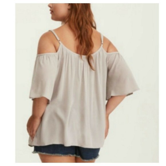 Torrid Cold Shoulder Top Flutter Sleeve 4X - Picture 3 of 3